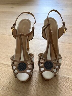Sergio Rossi Brown and Cream T-Strap Open-Toe Heels with Black Medallion
